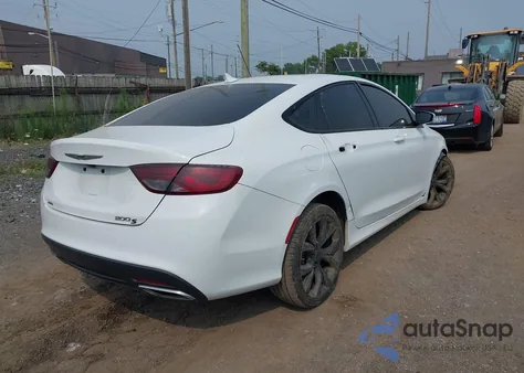 2015 Chrysler 200 S z USA, uszkodzony, nr VIN 1C3CCCDG1FN615637